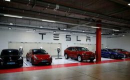 Tesla, çalışanları tarafından ırkçılıkla suçlanıyor